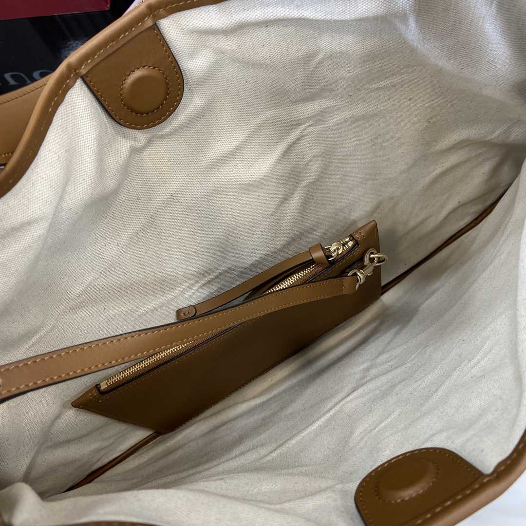 Gucci B Medium Shoulder Bag - DesignerGu