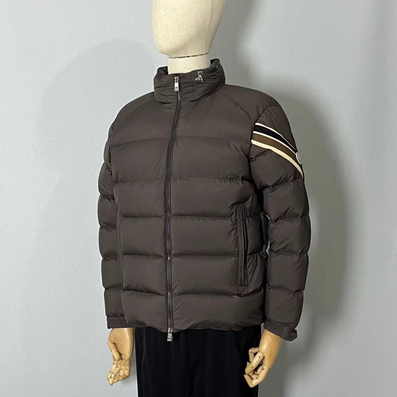 Moncler Solayan Short Down Jacket - DesignerGu