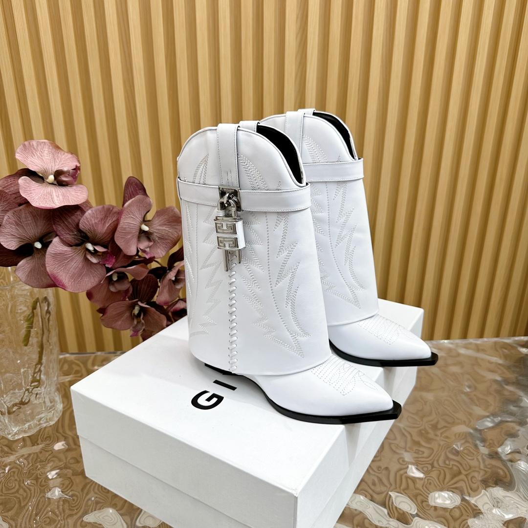 Givenchy Shark Lock Cowboy Ankle Boots In Leather - DesignerGu