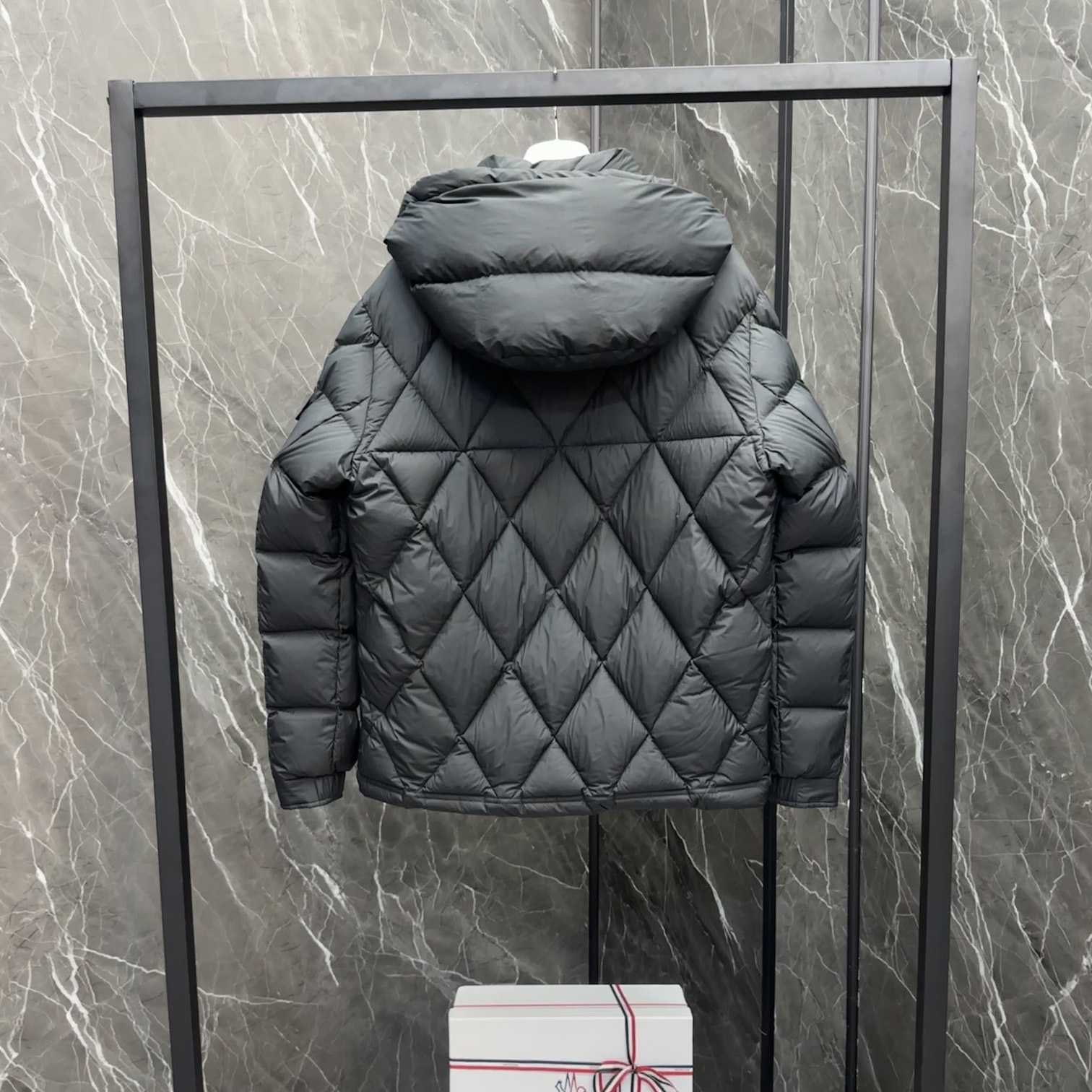 Moncler Averole Short Down Jacket - DesignerGu