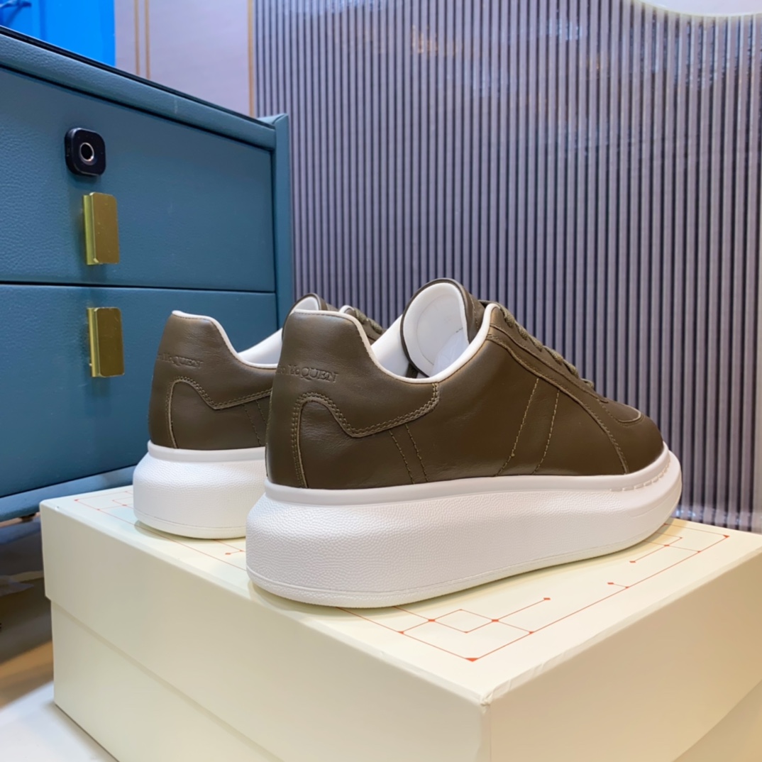 Alexander Mqueen Oversized Sneakers - DesignerGu