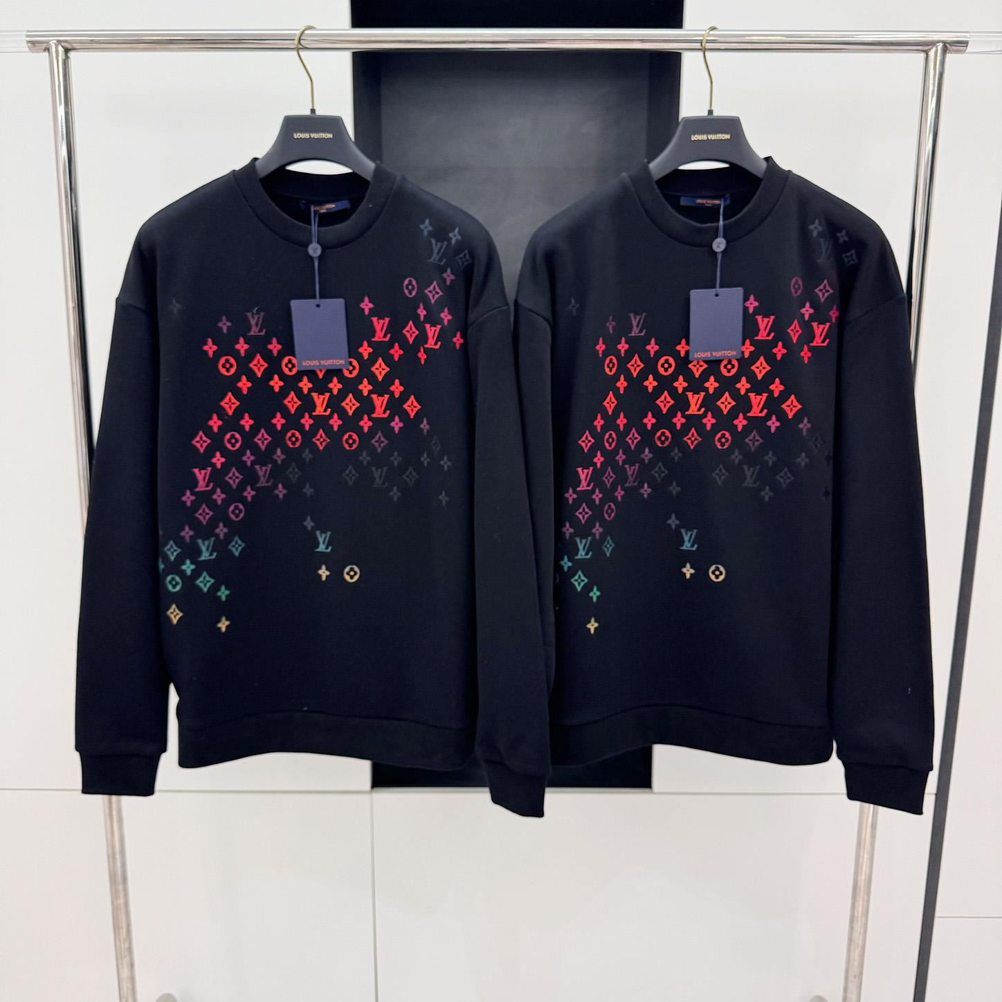 Louis Vuitton Monogram Sweatshirt - DesignerGu