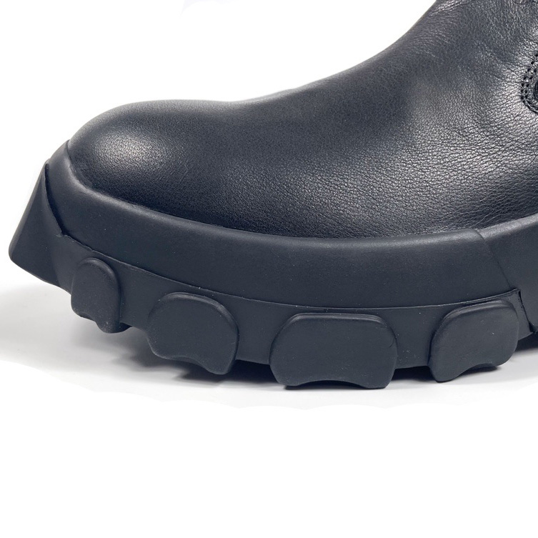 Rick Owens Beatle Bozo Tractor Boots - DesignerGu