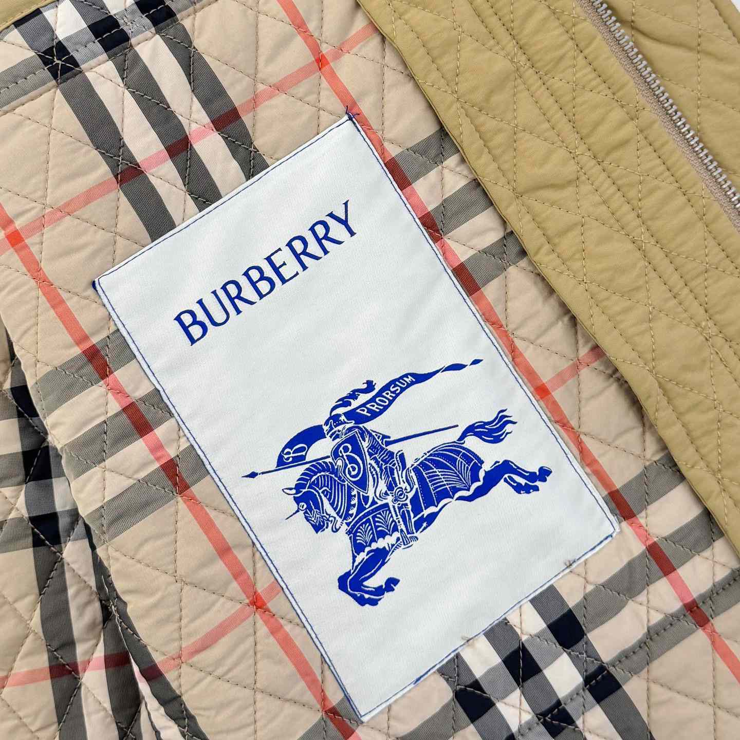 Burberry Check Hood Quilted Nylon Jacket - DesignerGu