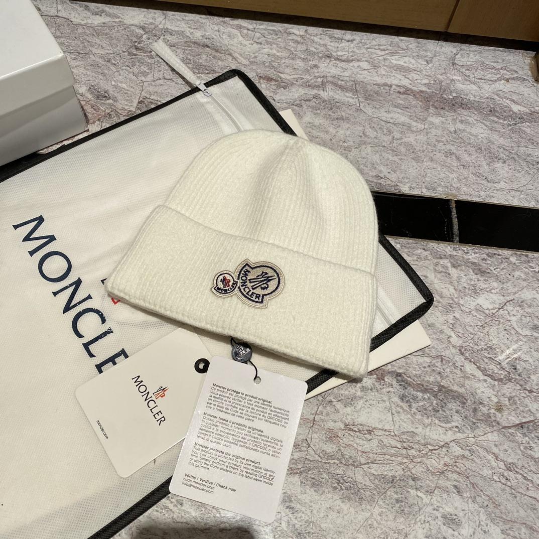 Moncler Beanie  - DesignerGu