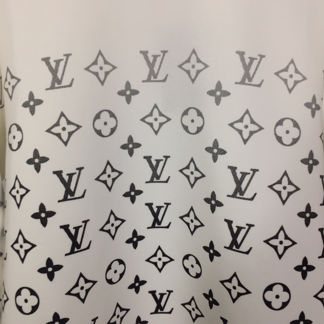 Louis Vuitton Monogram Sweatshirt - DesignerGu