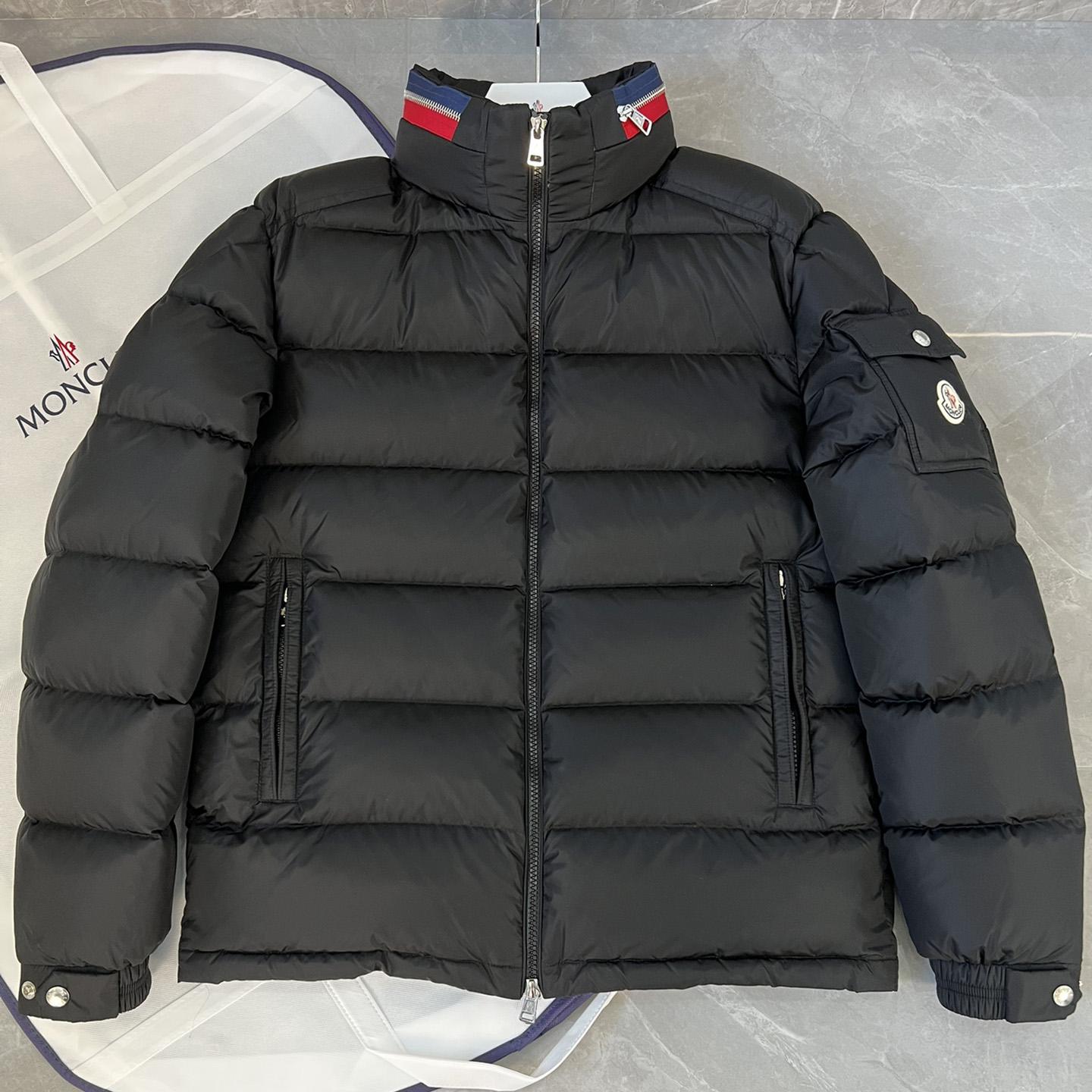 Moncler Bourne Short Down Jacket - DesignerGu