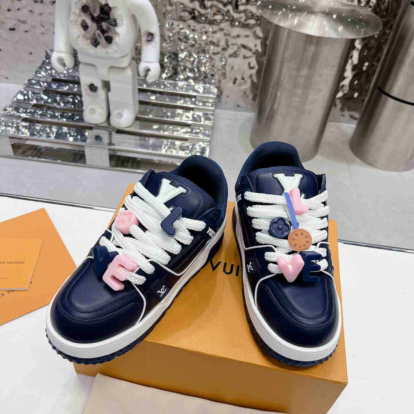 Louis Vuitton LV Trainer Maxi Sneaker   1AD6CP - DesignerGu