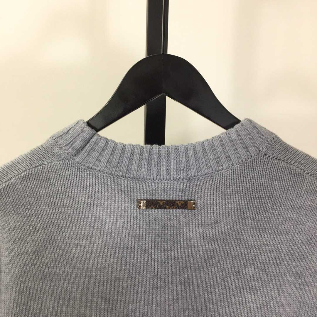 Louis Vuitton Logo Sweater - DesignerGu