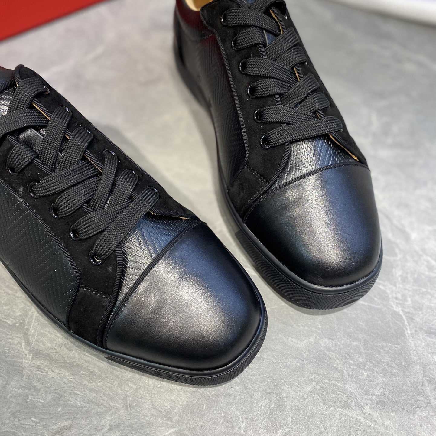 Christian Louboutin Sneakers - DesignerGu