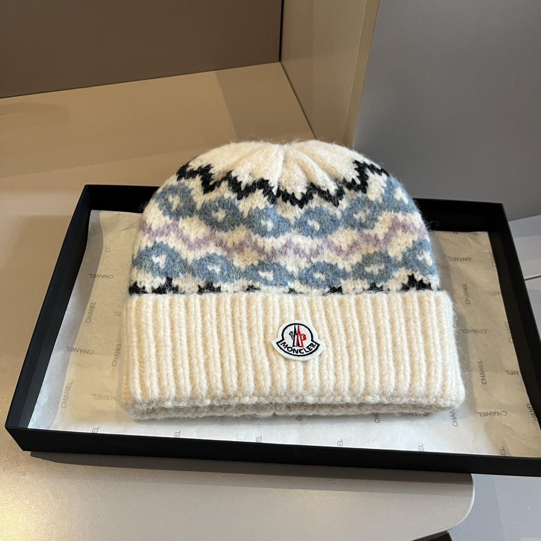 Moncler Beanie  - DesignerGu