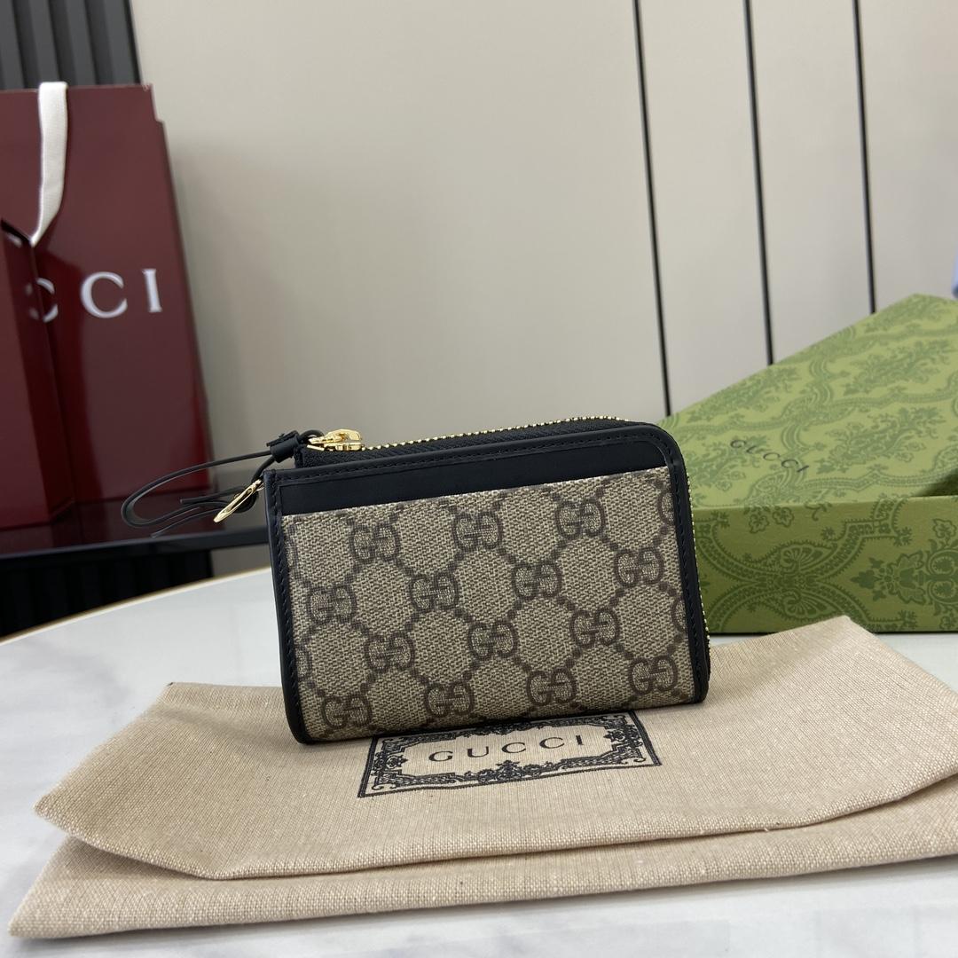 Gucci GG Emblem Zip Card Case - DesignerGu