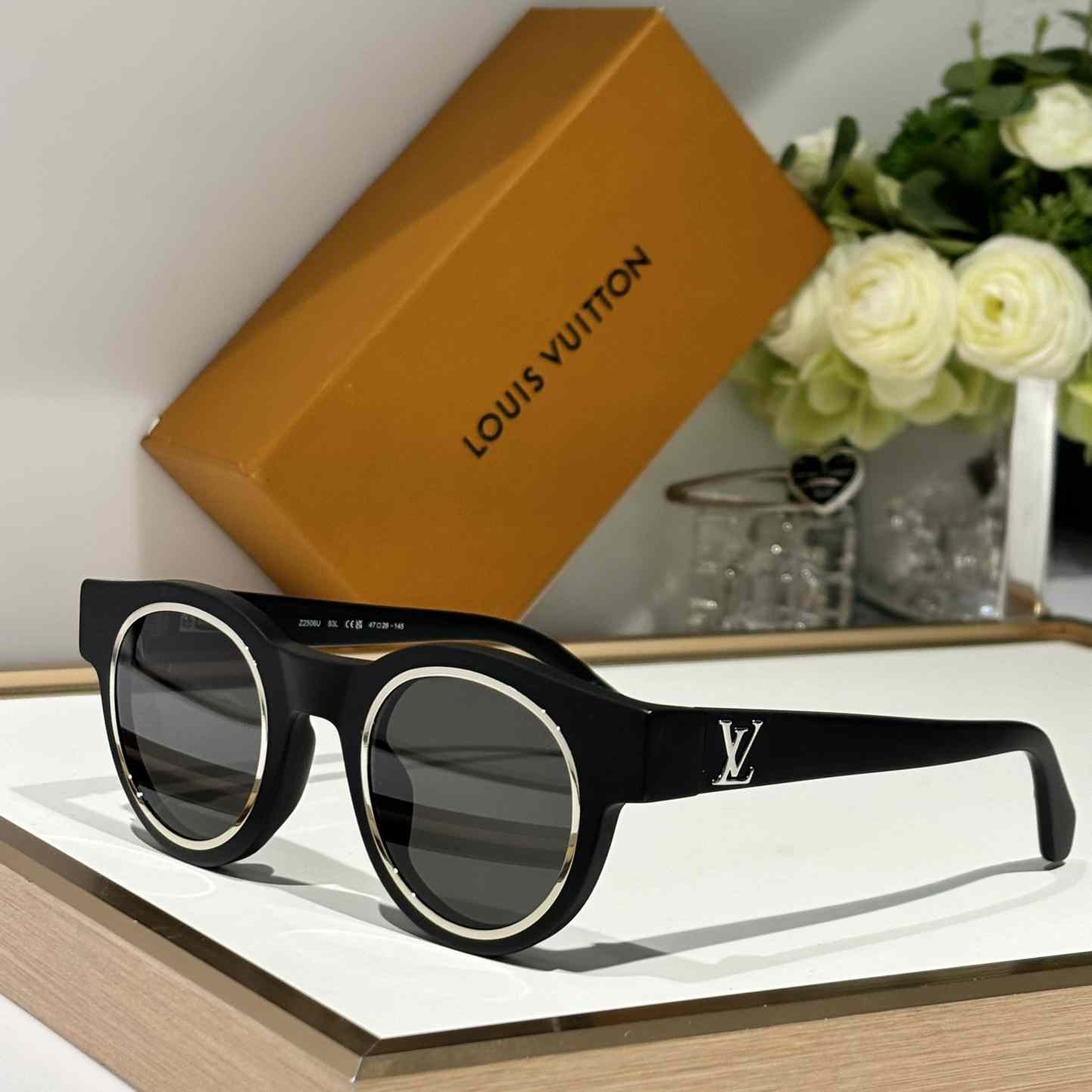 Louis Vuitton LV Legacy Round Sunglasses   Z2506U - DesignerGu