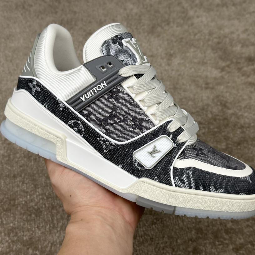 Louis Vuitton LV Trainer Sneaker  1ADHIG - DesignerGu