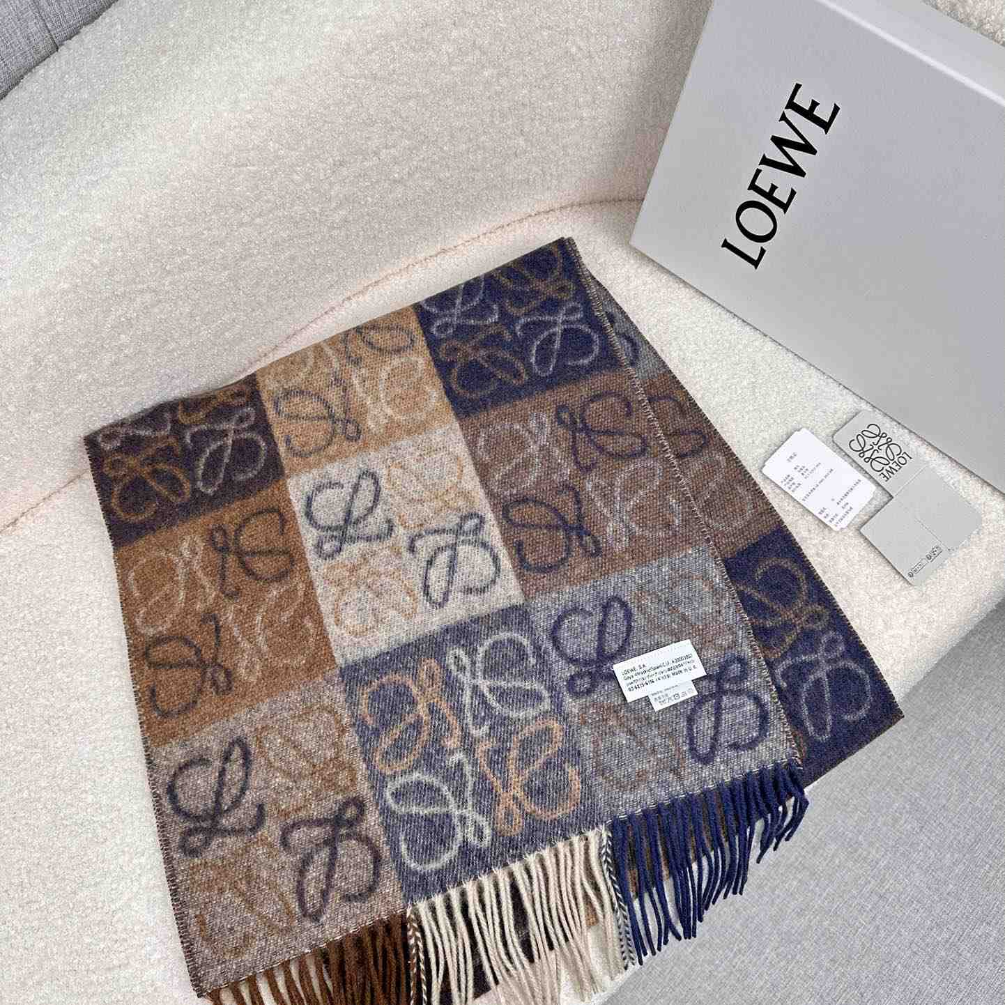 Loewe Scarf In Wool And Cashmere - DesignerGu