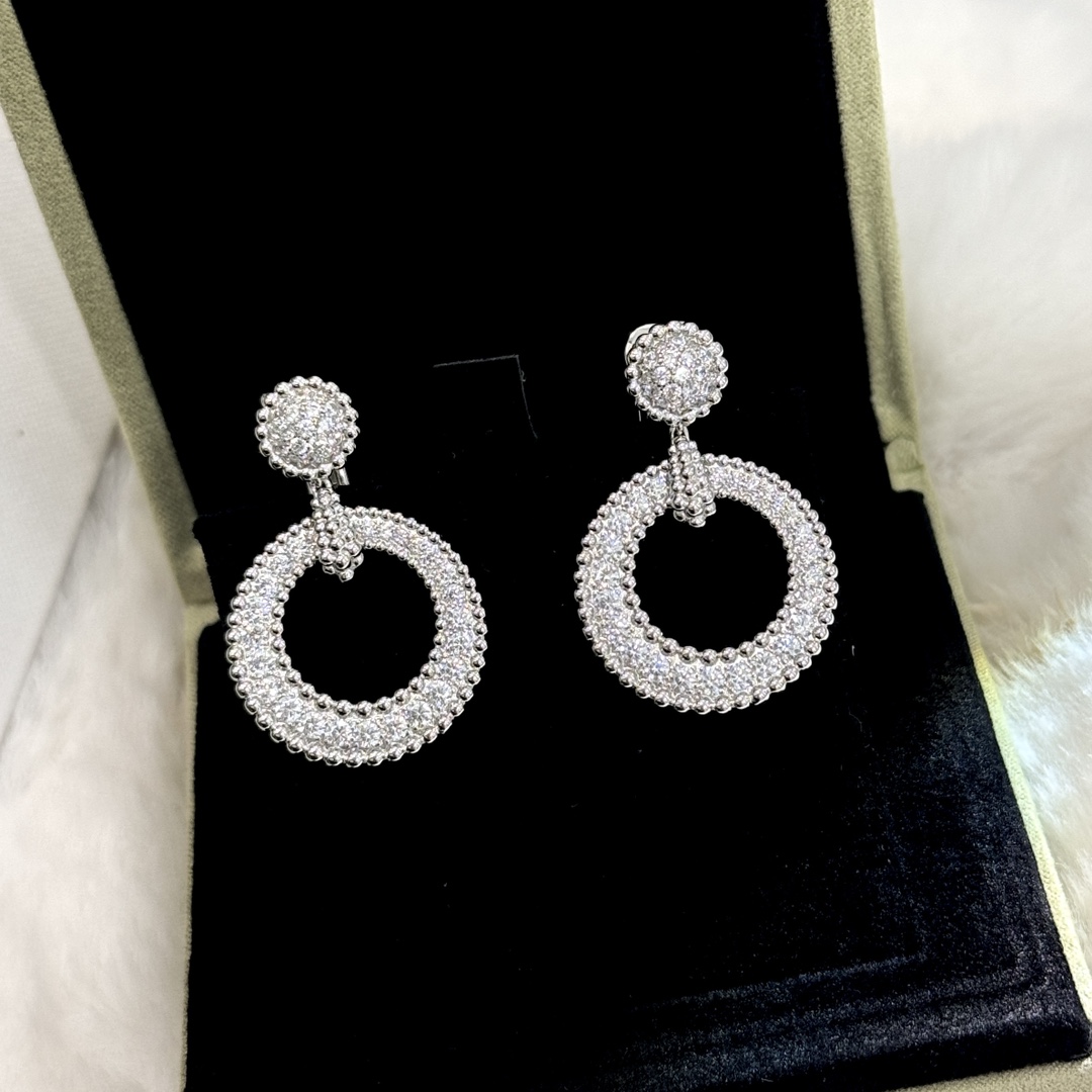 Van Cleef & Arpels Earrings - DesignerGu