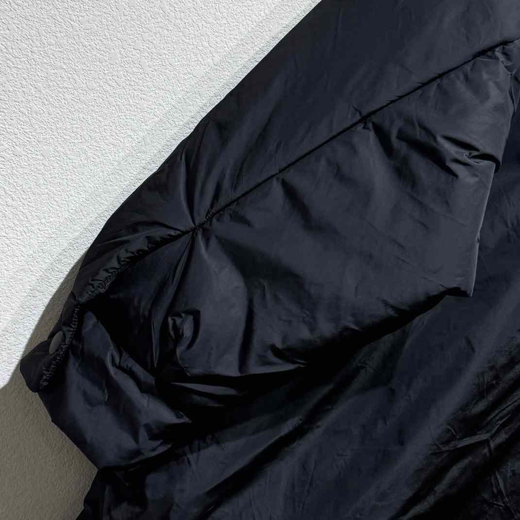 Prada Oversized Light Re-Nylon Raincoat - DesignerGu