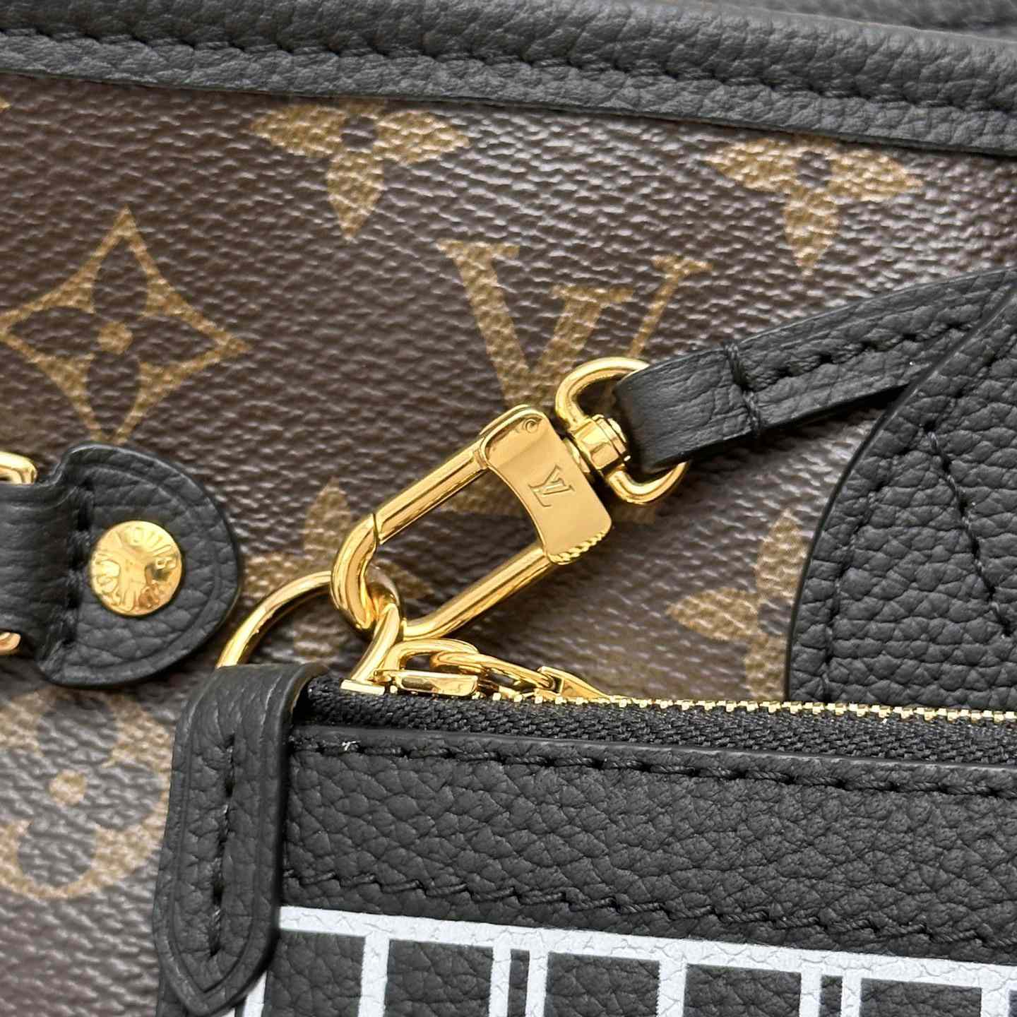 Louis Vuitton Neverfull Inside Out MM   M11946 - DesignerGu