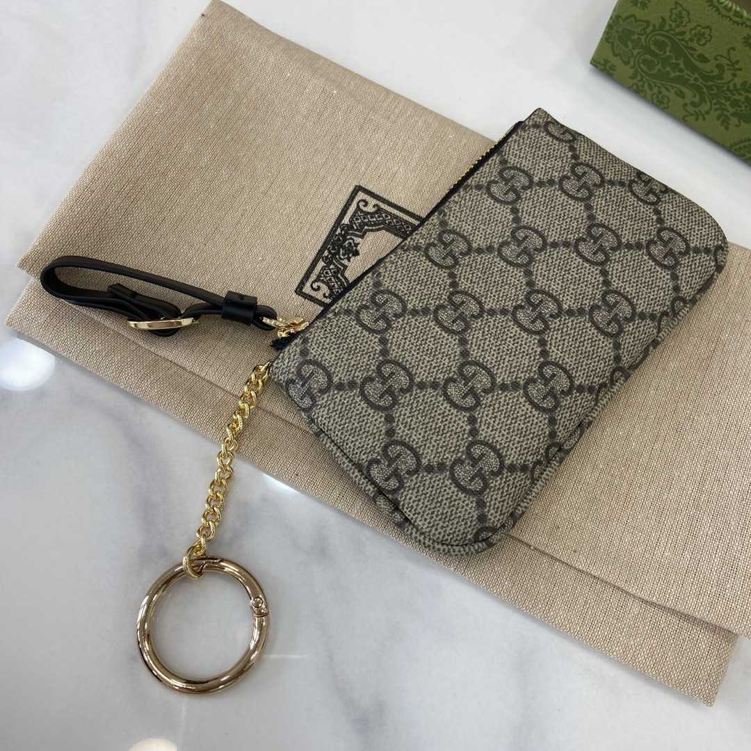 Gucci GG Emblem Key Case - DesignerGu