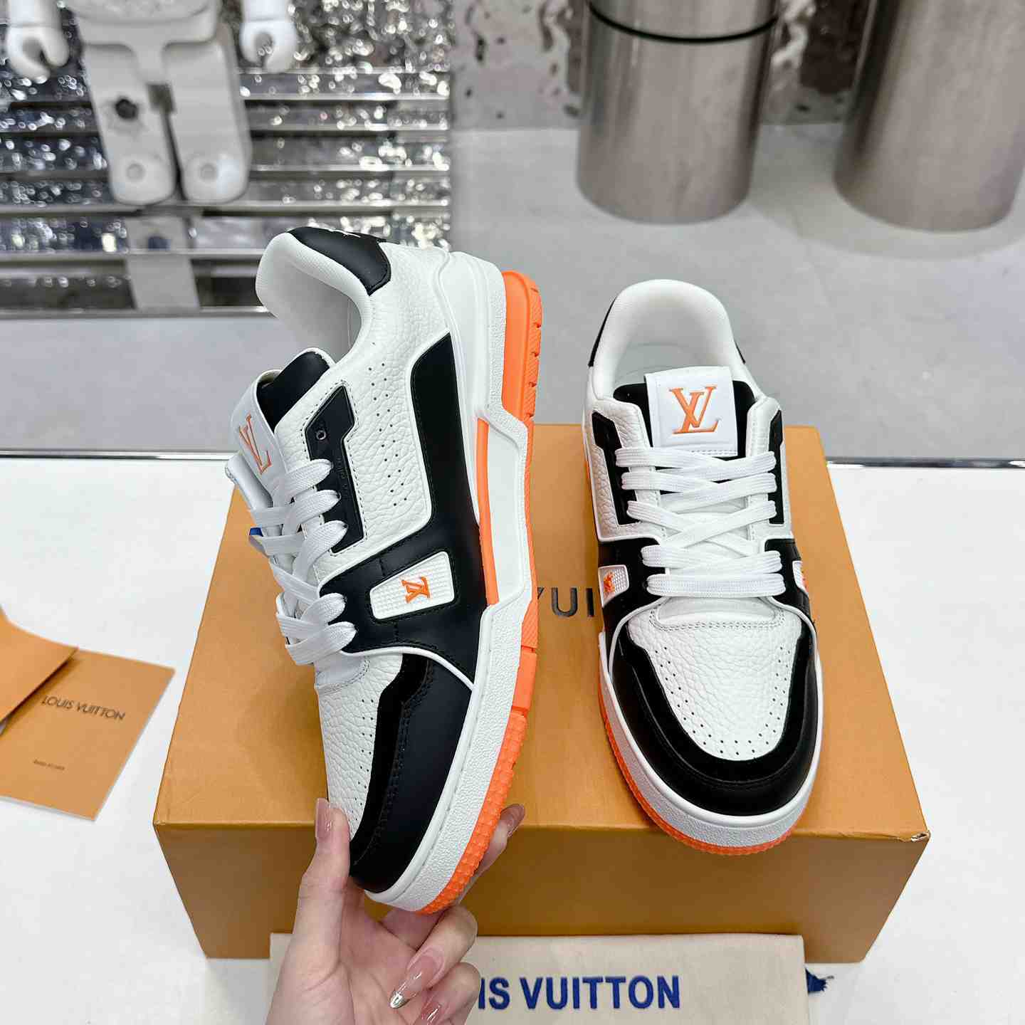 Louis Vuitton LV Trainer Sneaker  1ADDZY - DesignerGu