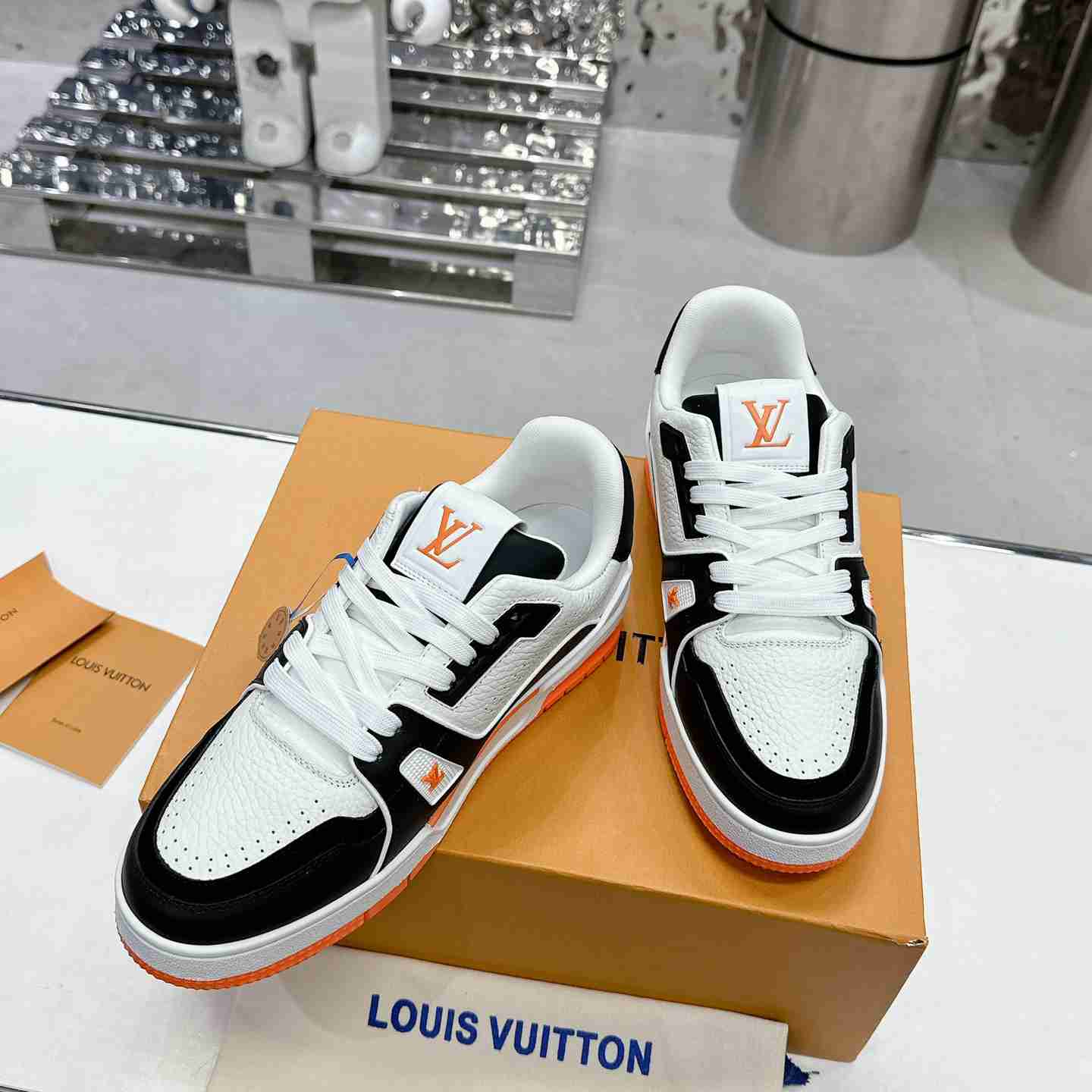 Louis Vuitton LV Trainer Sneaker  1ADDZY - DesignerGu