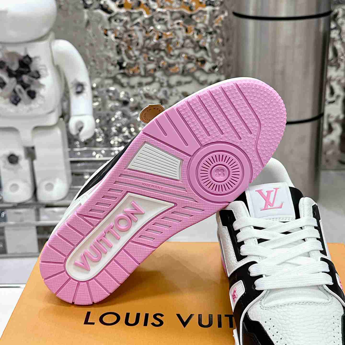 Louis Vuitton LV Trainer Sneaker  1ADDZF - DesignerGu