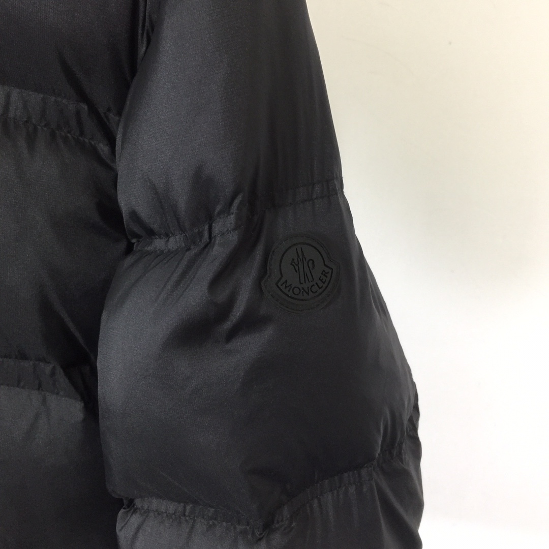 Moncler Masac Short Down Jacket - DesignerGu