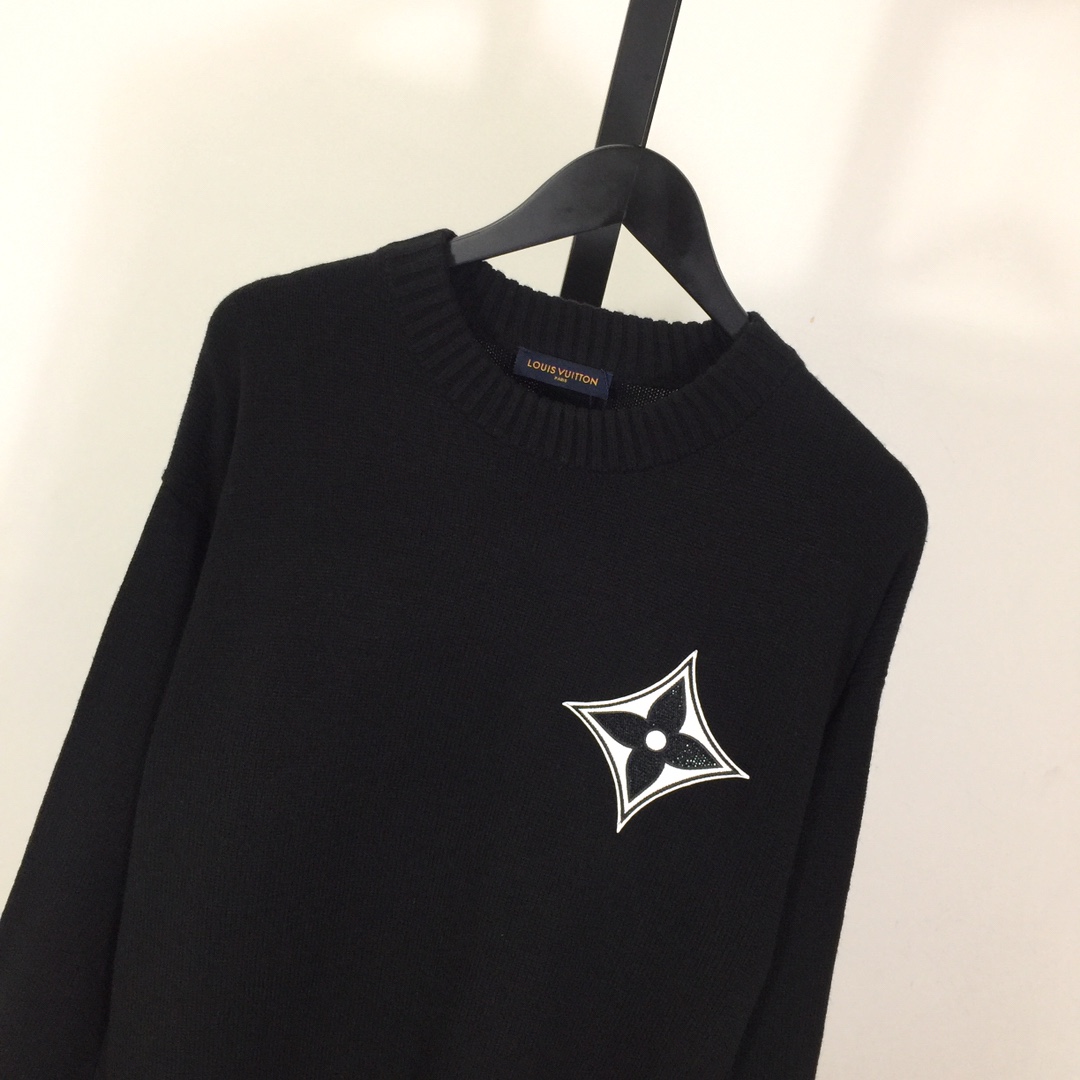 Louis Vuitton Logo Sweater - DesignerGu