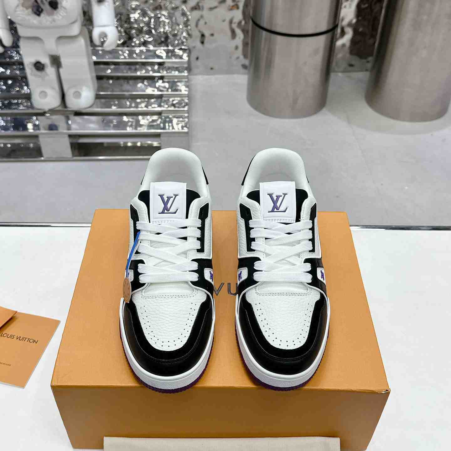 Louis Vuitton LV Trainer Sneaker  1ADDYD - DesignerGu