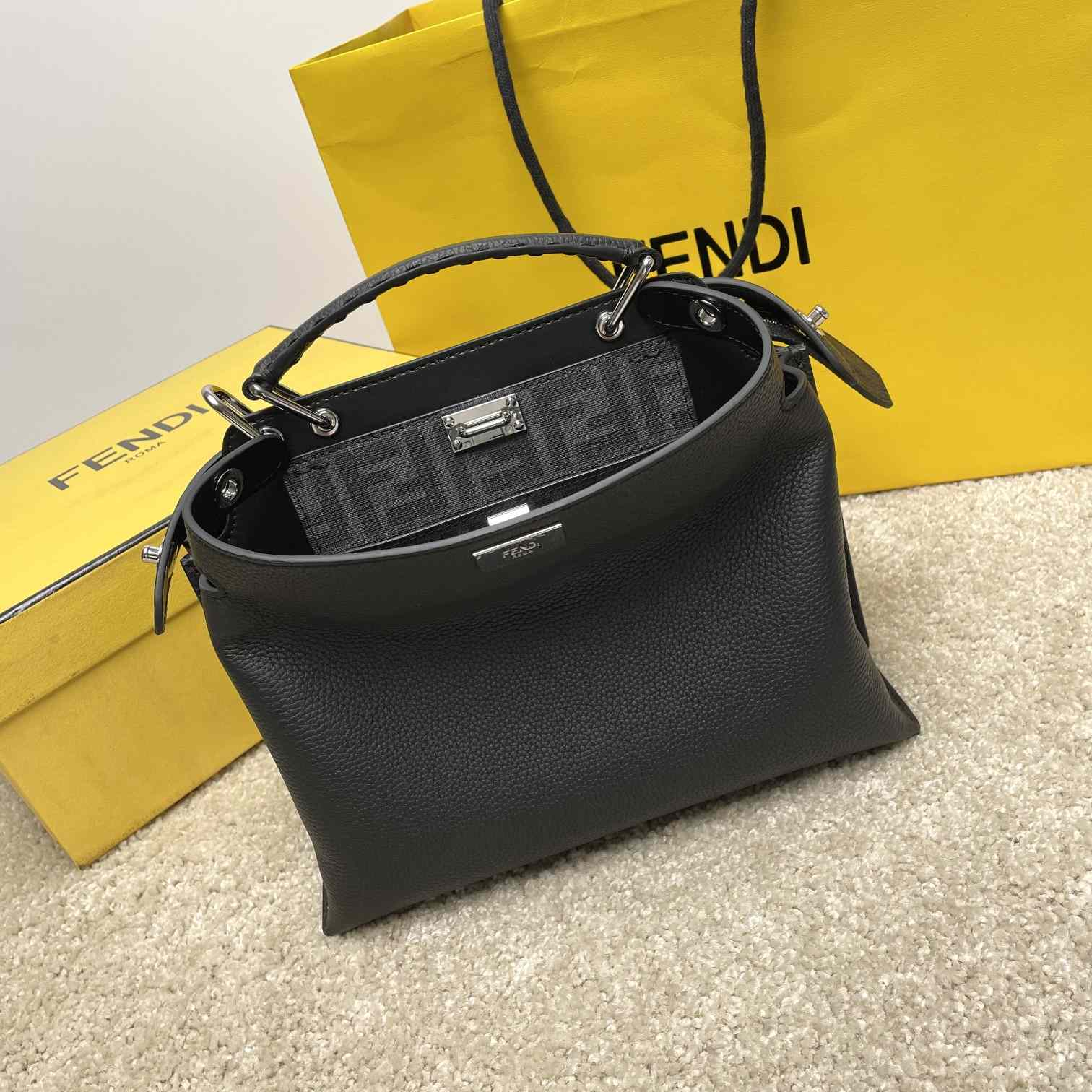 Fendi Peekaboo  - DesignerGu