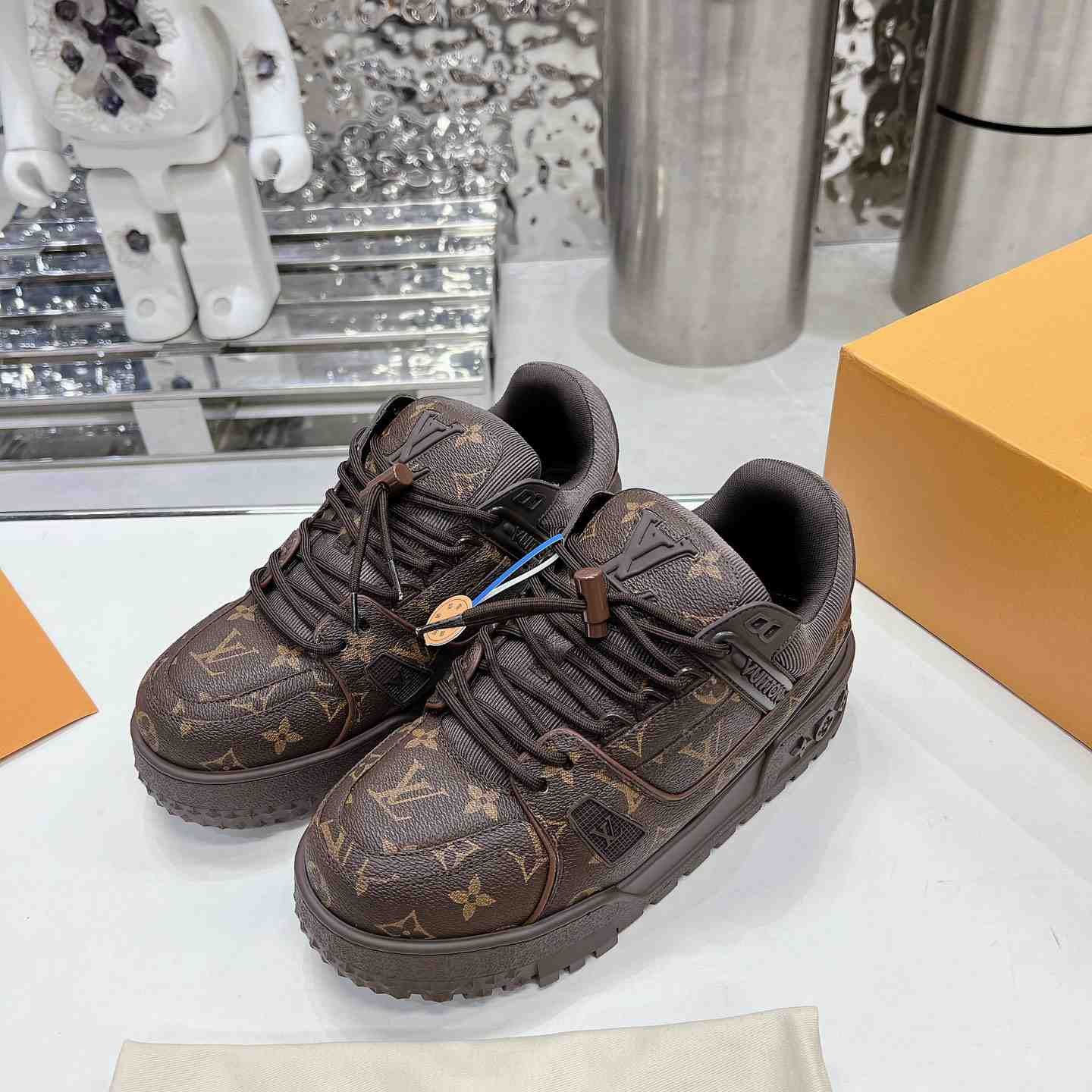 Louis Vuitton LV Trainer Maxi Sneaker - DesignerGu