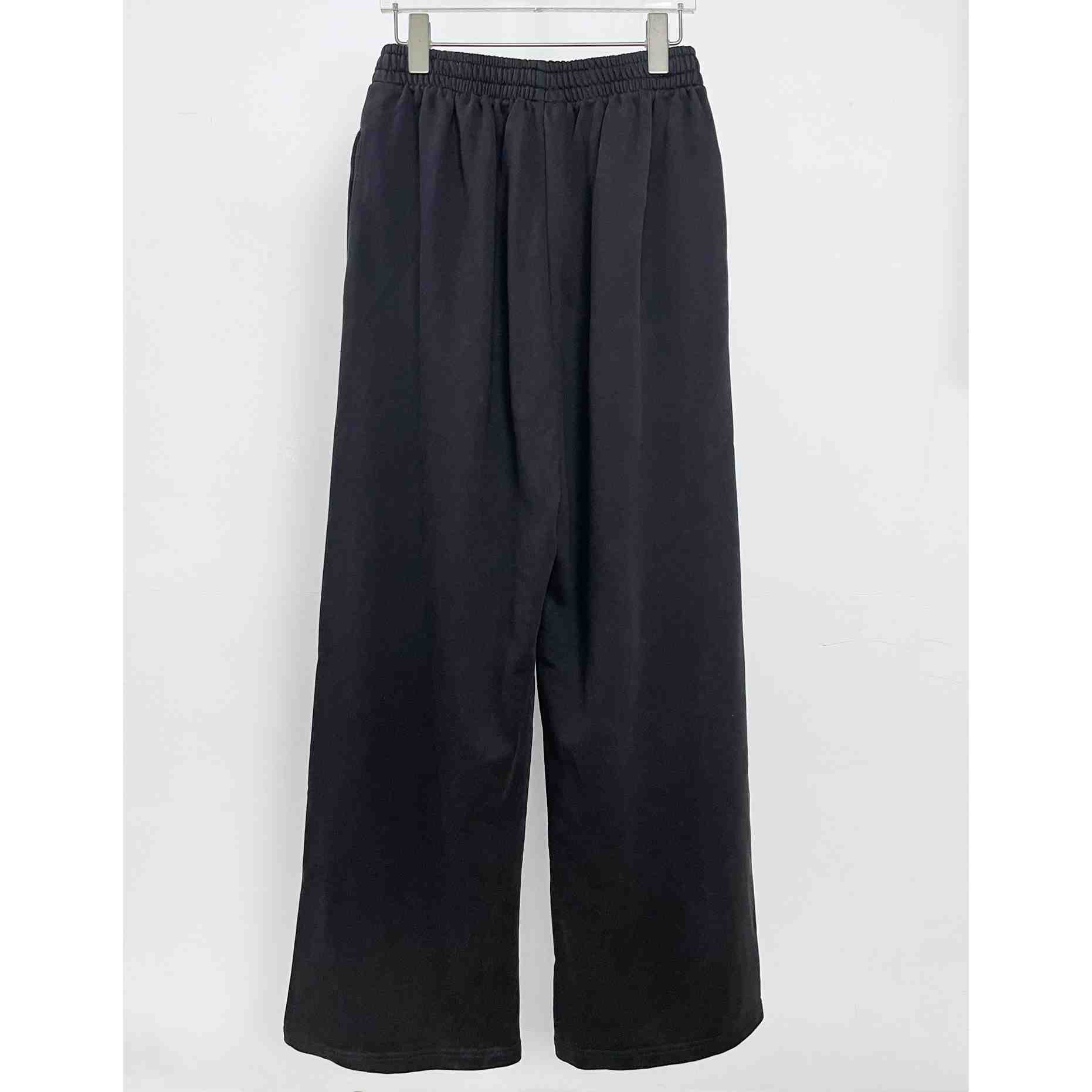 Balenciaga Under Armour® Baggy Sweatpants In Black - DesignerGu