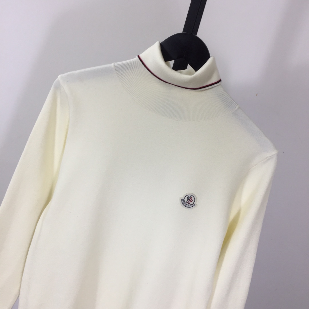 Moncler Logo Sweater - DesignerGu