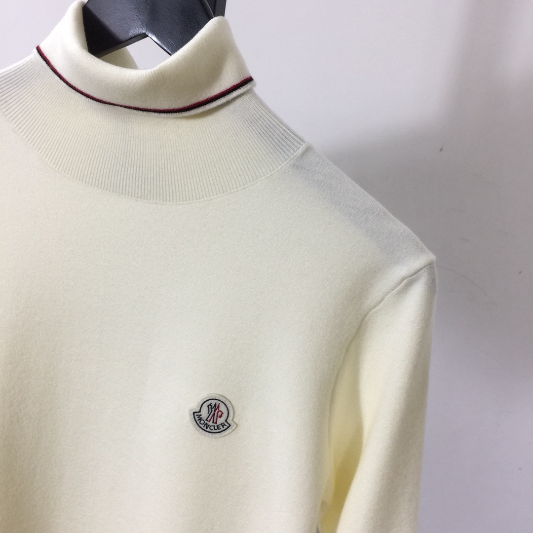 Moncler Logo Sweater - DesignerGu