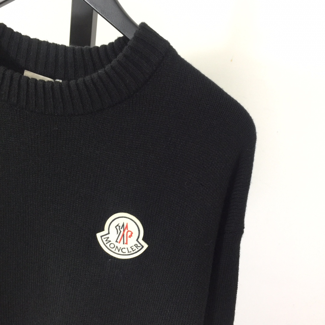 Moncler Logo Sweater - DesignerGu