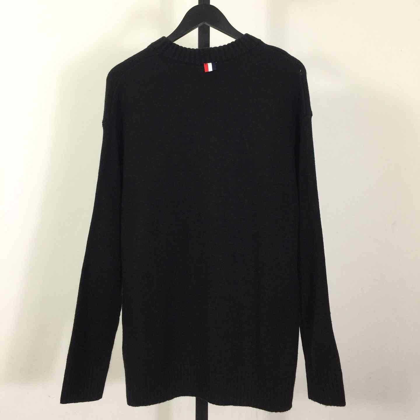 Moncler Logo Sweater - DesignerGu