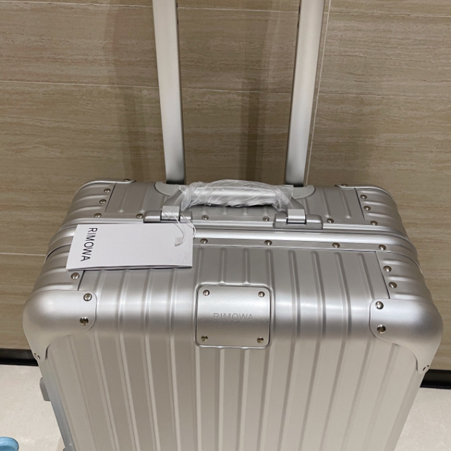 Rimowa Luggage  - DesignerGu