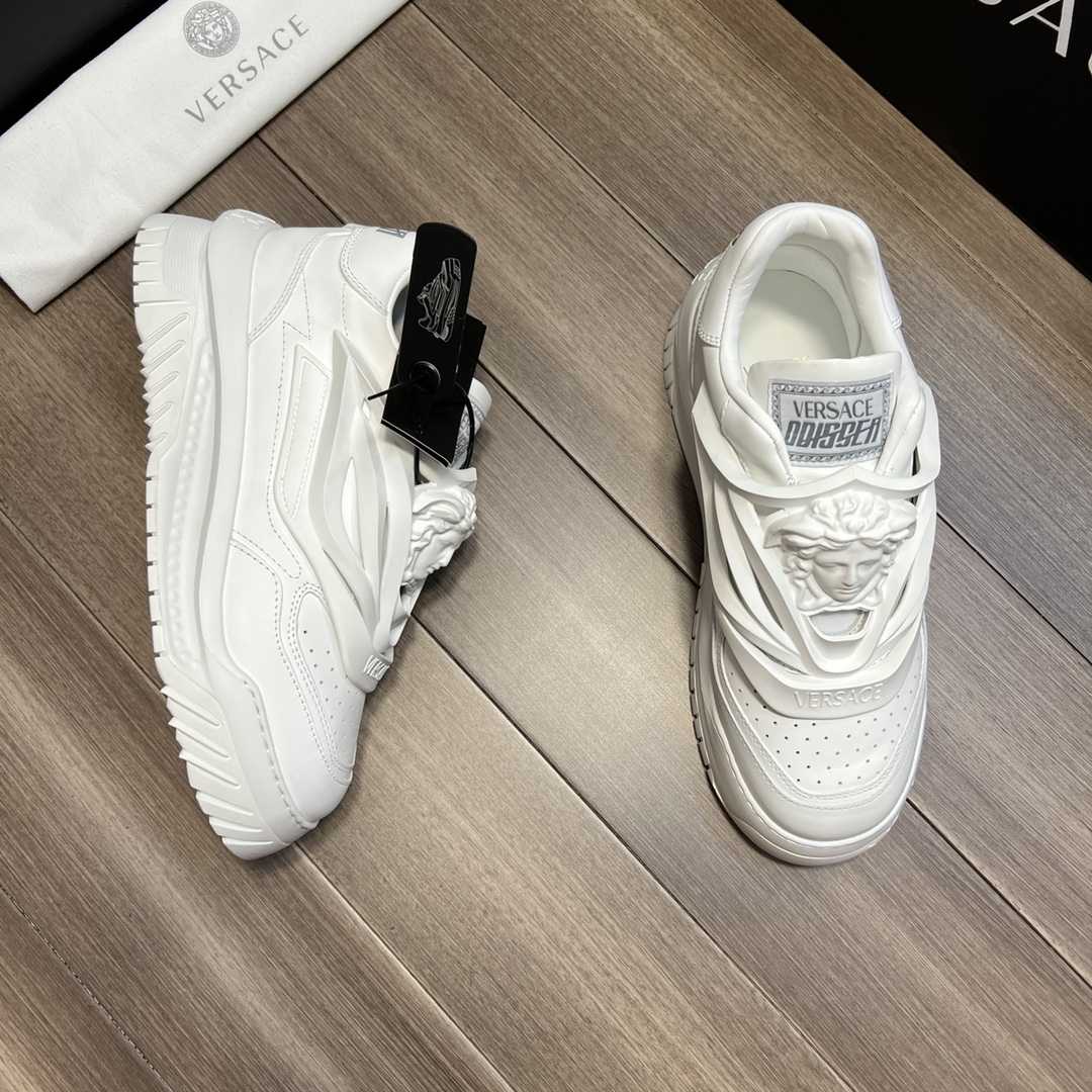 Versace Low-top Sneakers - DesignerGu