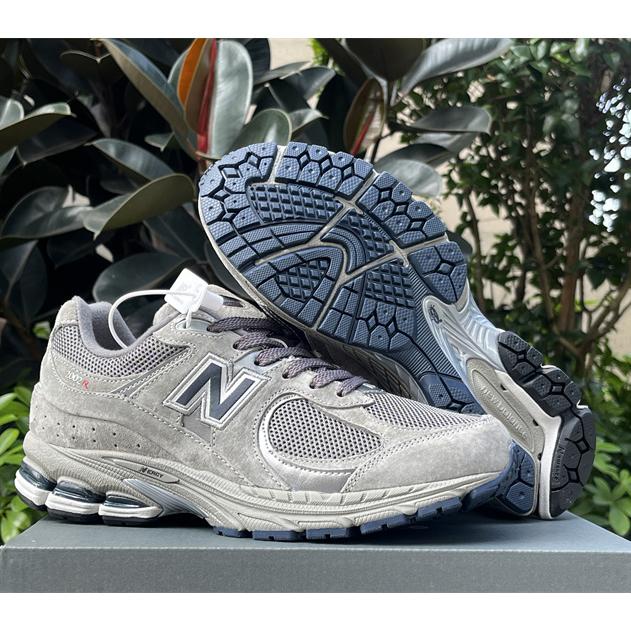 New Balance NB 2002R Sneakers      ML2002RA   - DesignerGu