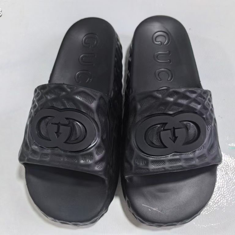 Gucci Interlocking G Slide Sandal - DesignerGu