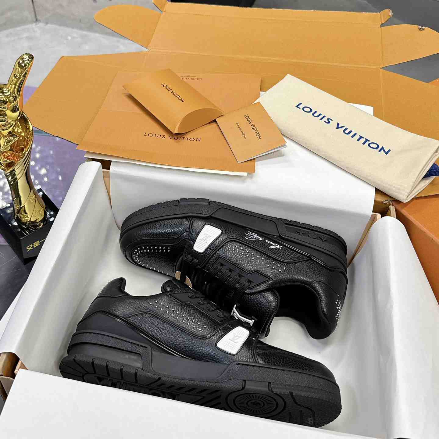 Louis Vuitton LV Trainer Sneaker    - DesignerGu