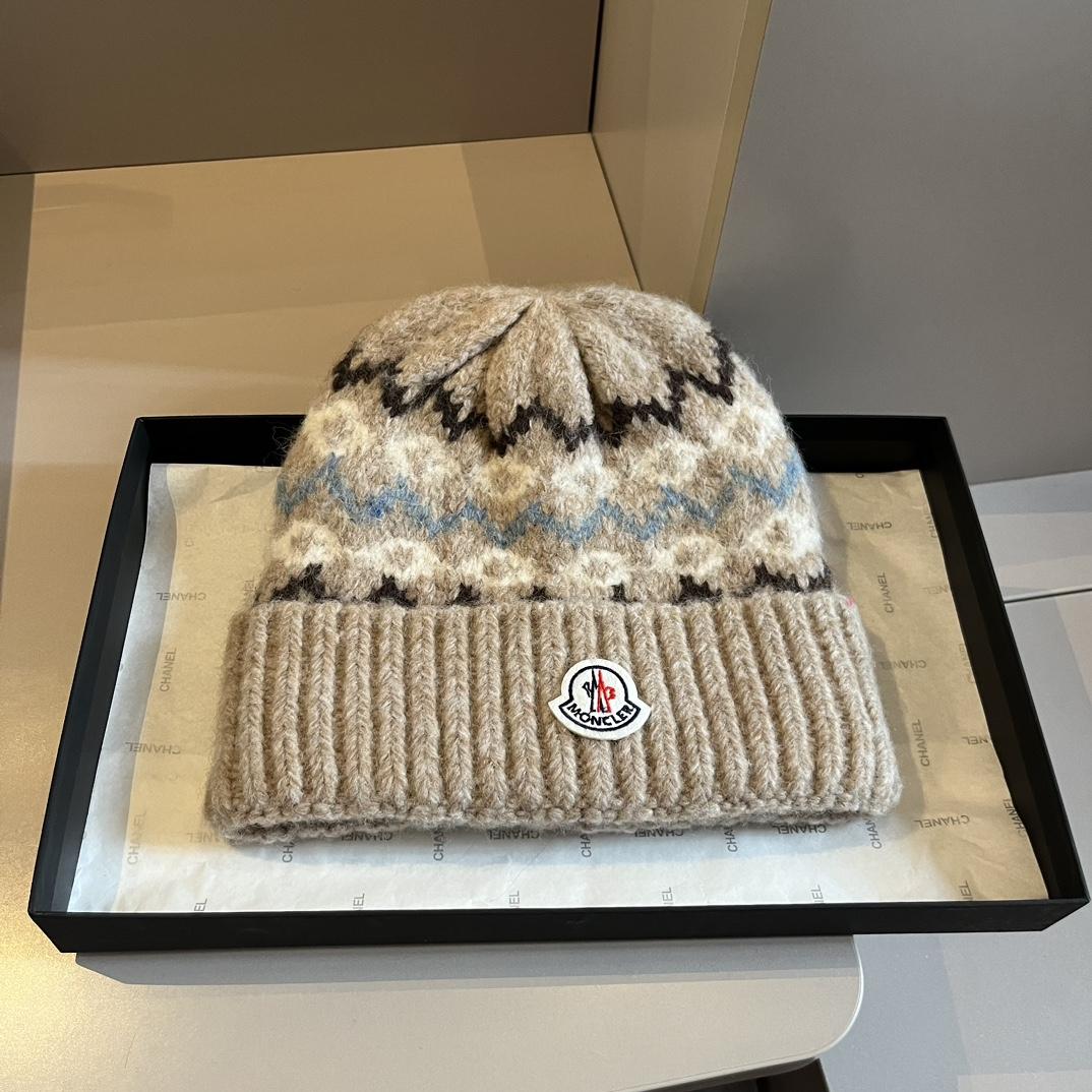 Moncler Beanie  - DesignerGu