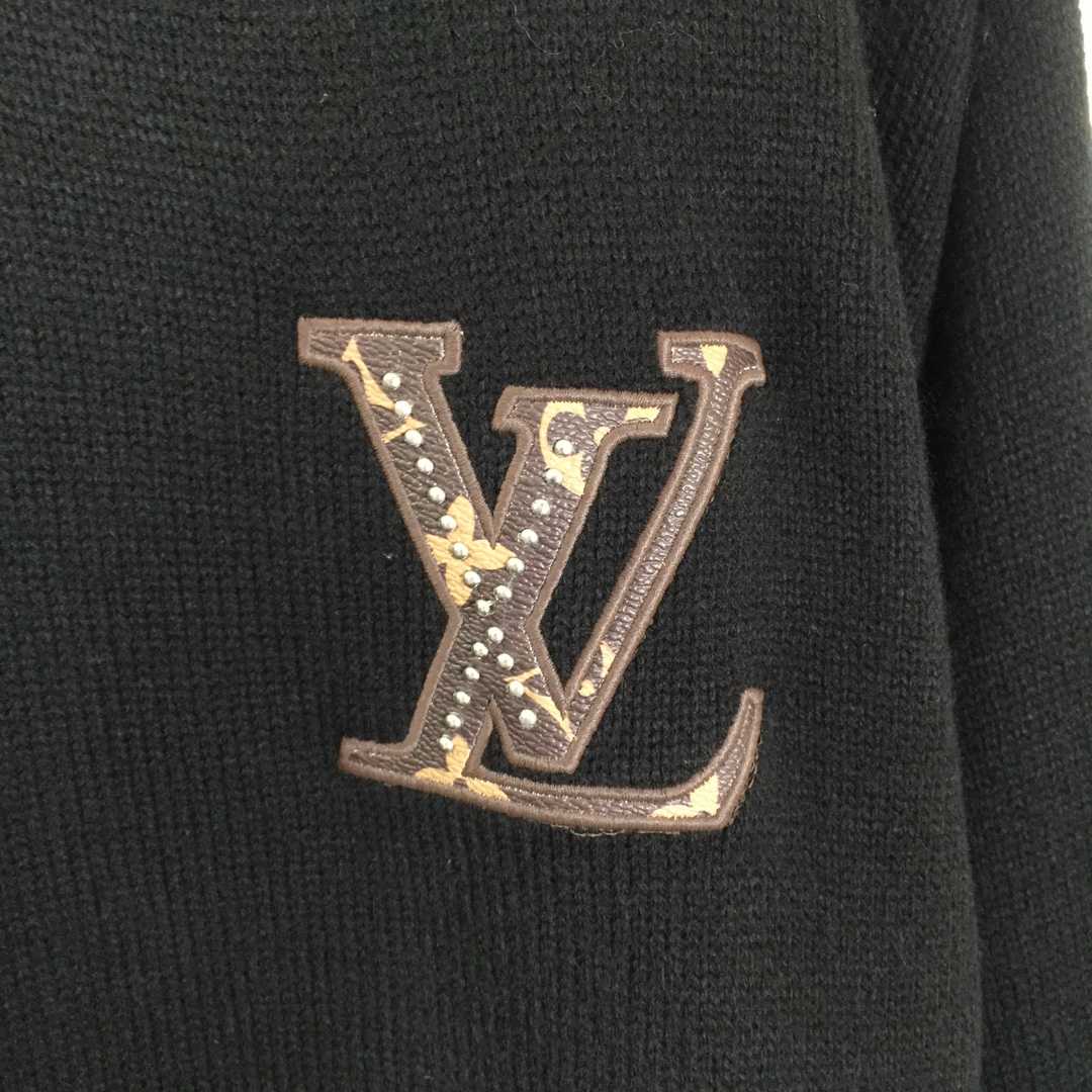 Louis Vuitton Logo Sweater - DesignerGu