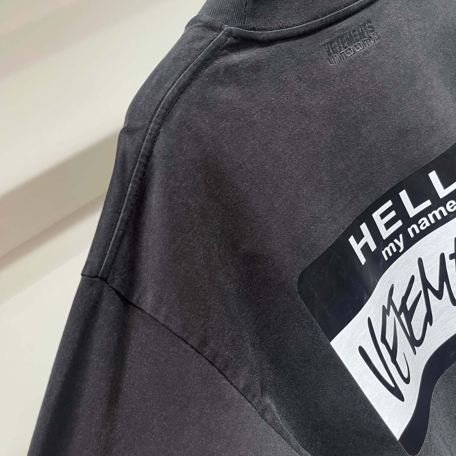 Vetements 'Hello 'Cotton Sweatshirt - DesignerGu