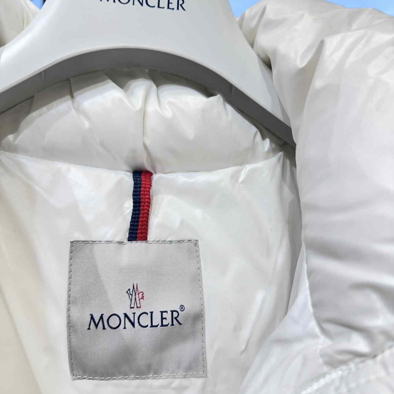 Moncler Maire Hooded Short Down Jacket - DesignerGu