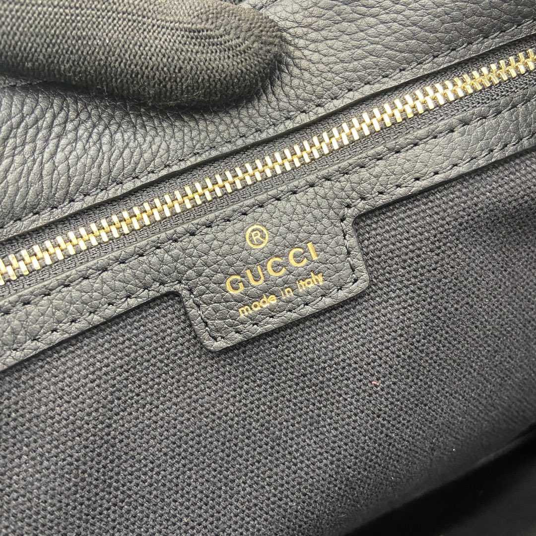 Gucci Jackie Large Shoulder Bag - DesignerGu