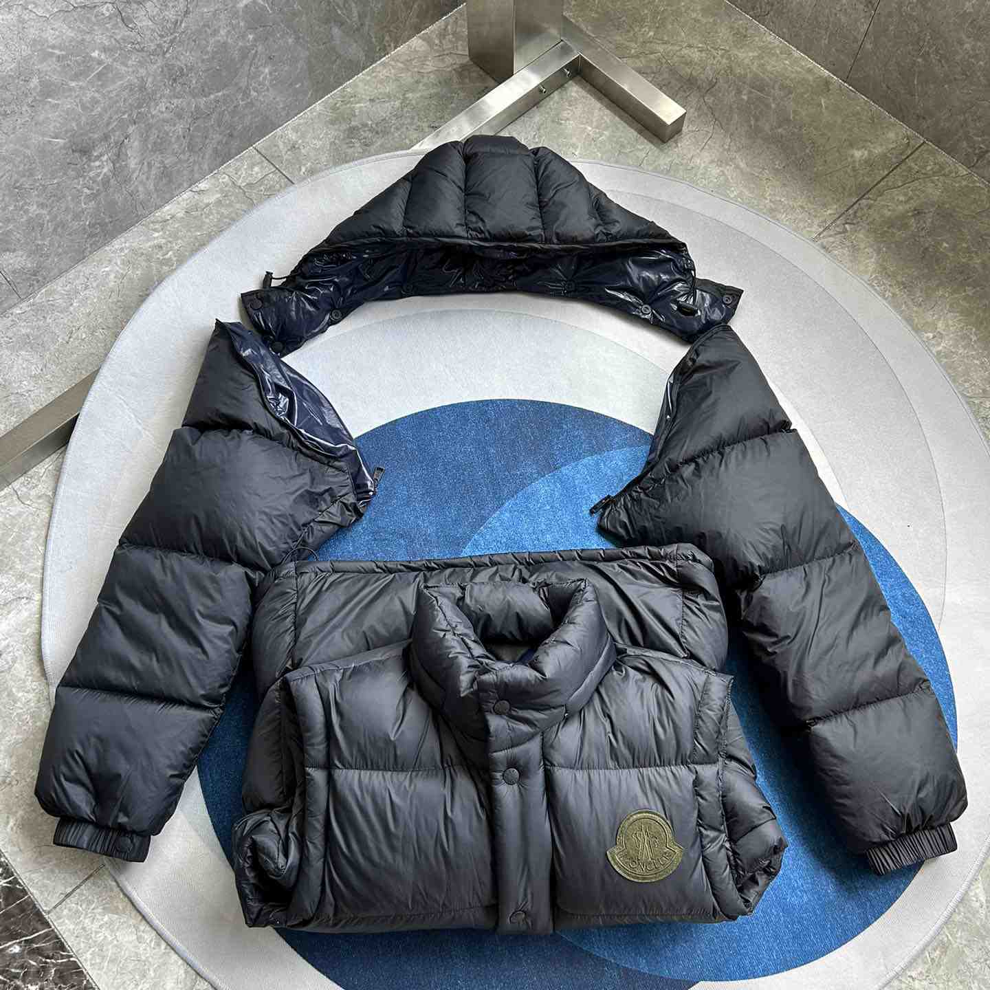 Moncler Cyclone 2-IN-1 Short Down Jacket - DesignerGu