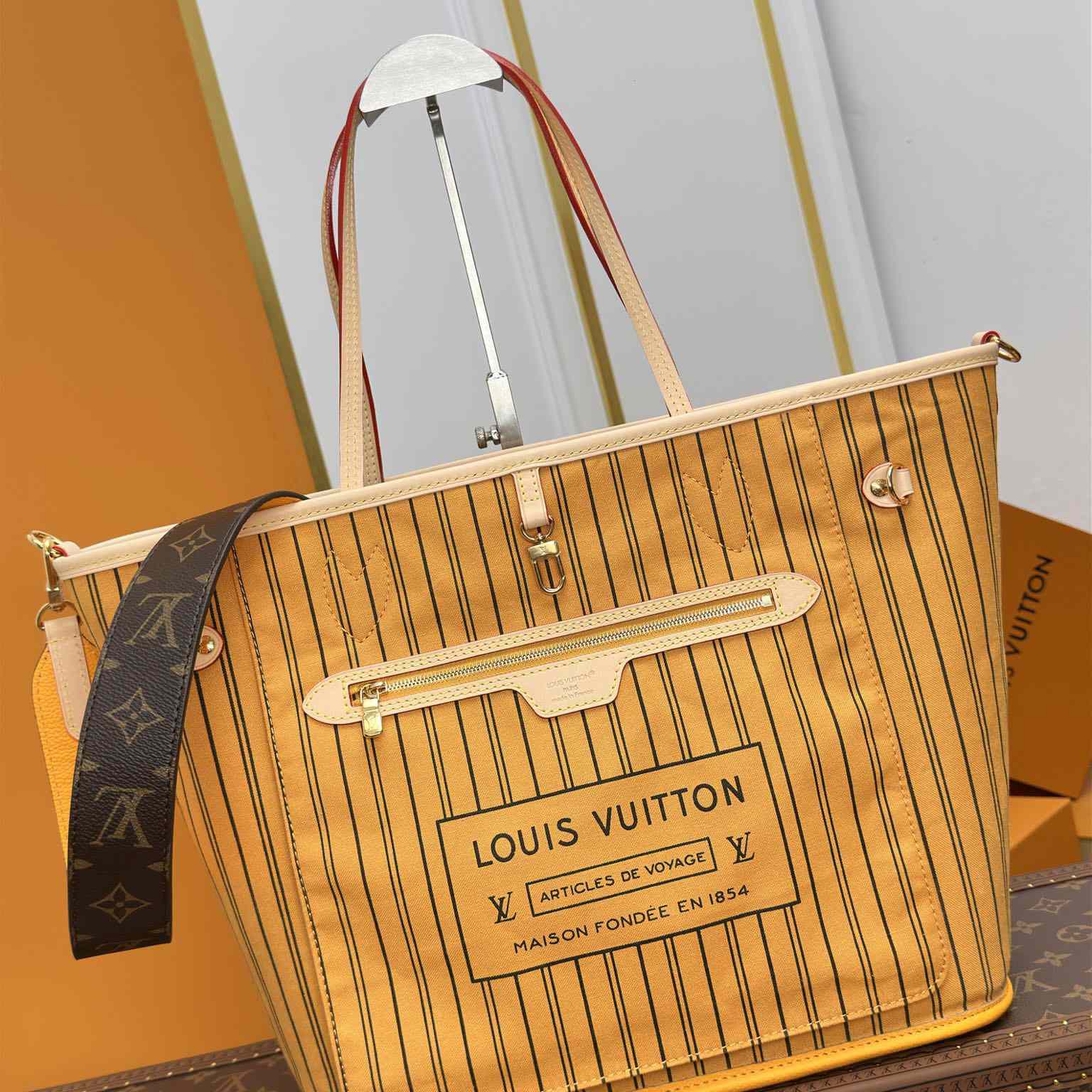 Louis Vuitton Neverfull Bandoulière Inside Out MM   M12096 - DesignerGu