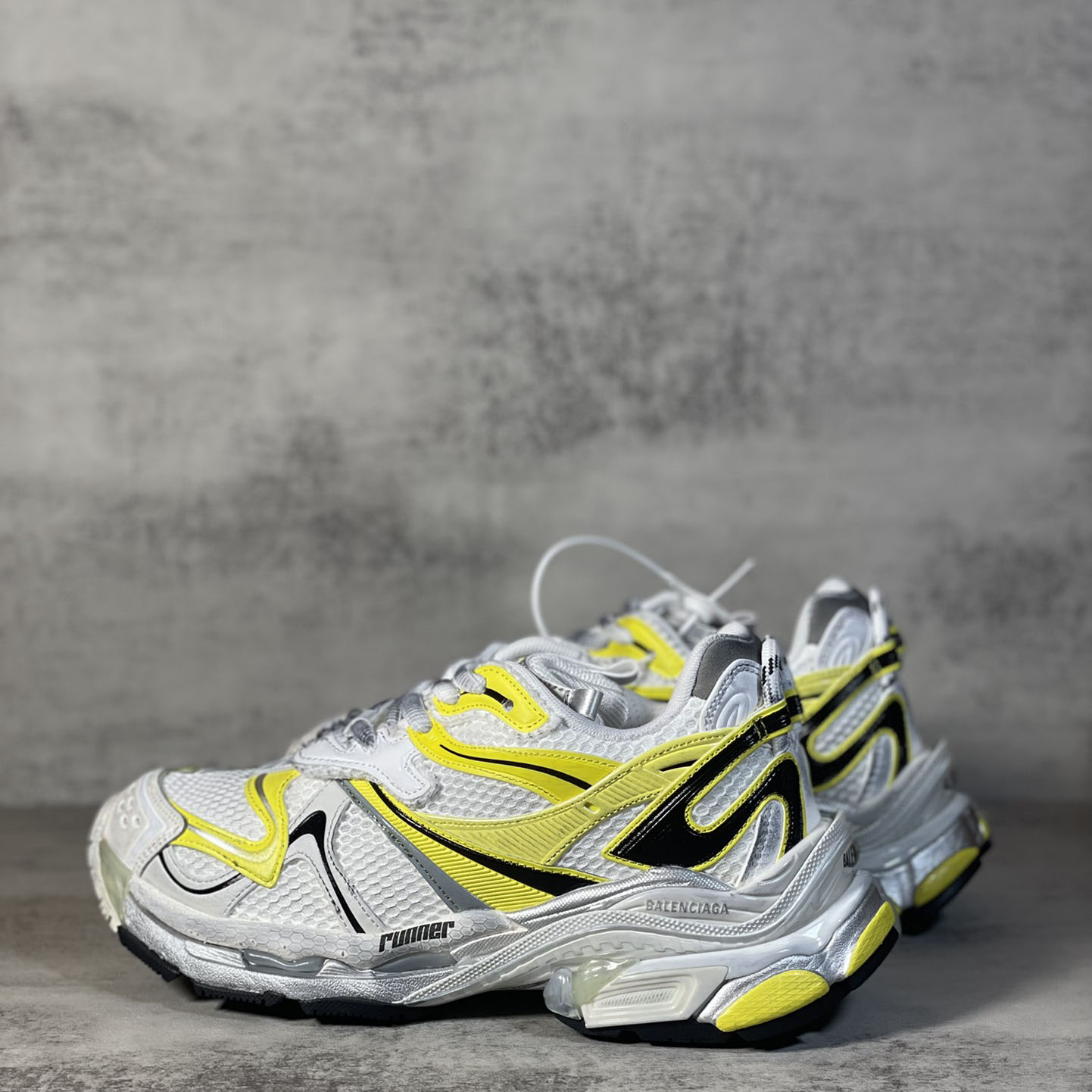 Balenciaga Runner 2.0 Sneaker In White, Yellow And Black Mesh And Polyurethane - DesignerGu