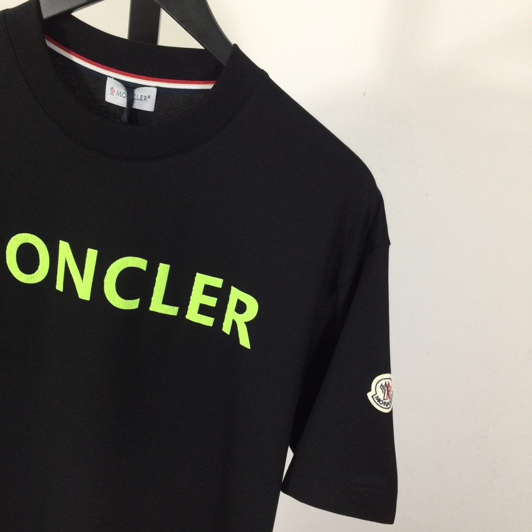 Moncler Logo T-Shirt - DesignerGu